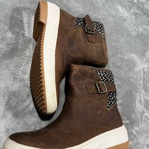 Merrell holly 2 buckle waterproof boots size 7.5 never worn